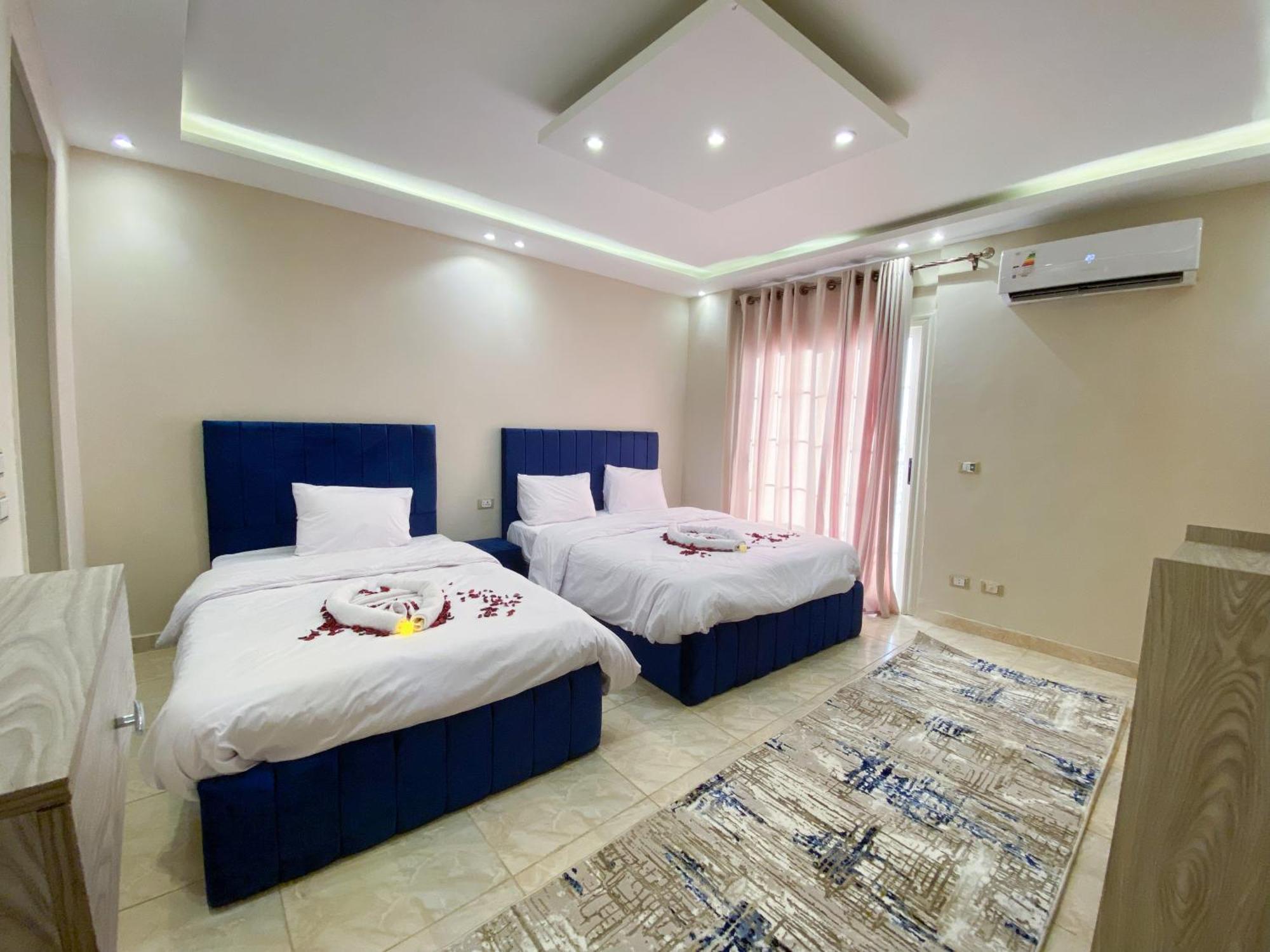 Young Pharaoh View Inn Le Caire Extérieur photo