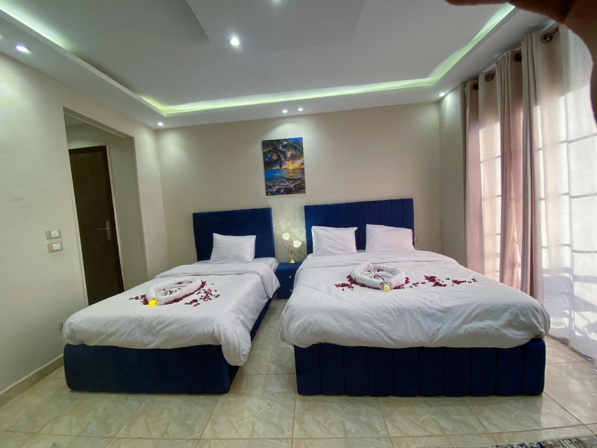 Young Pharaoh View Inn Le Caire Extérieur photo
