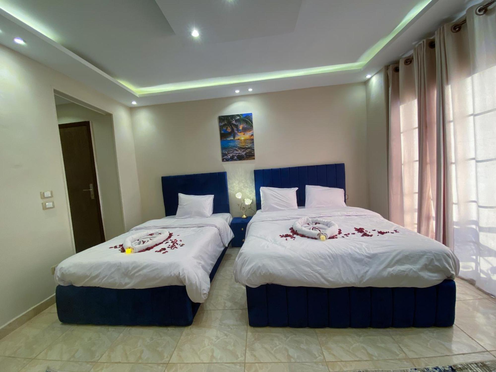 Young Pharaoh View Inn Le Caire Extérieur photo