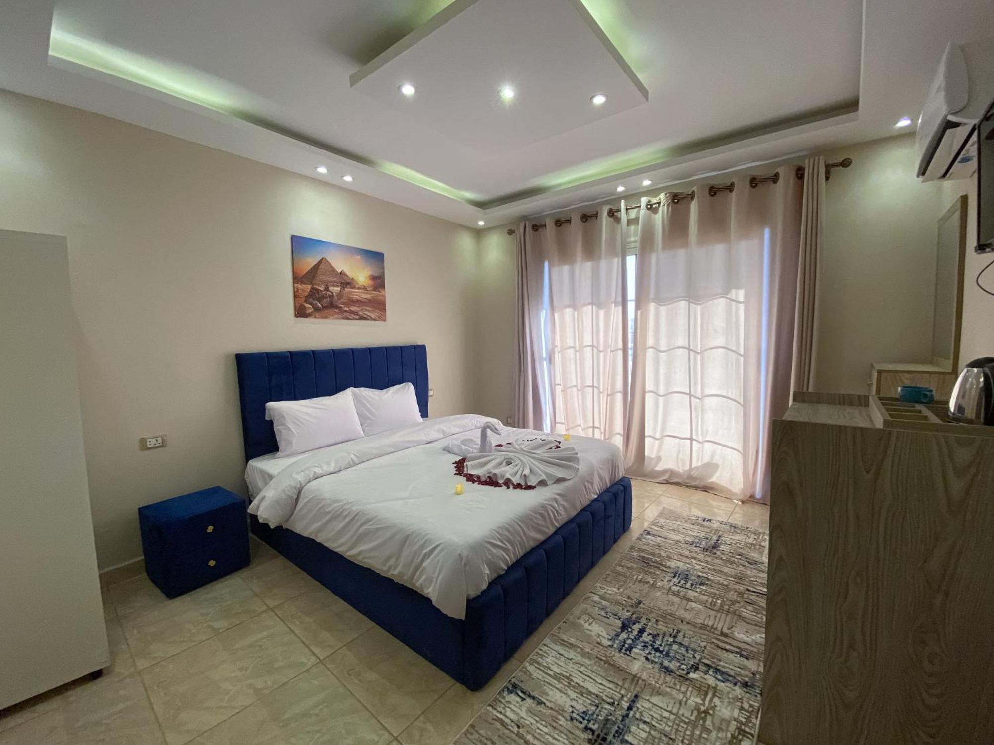 Young Pharaoh View Inn Le Caire Extérieur photo