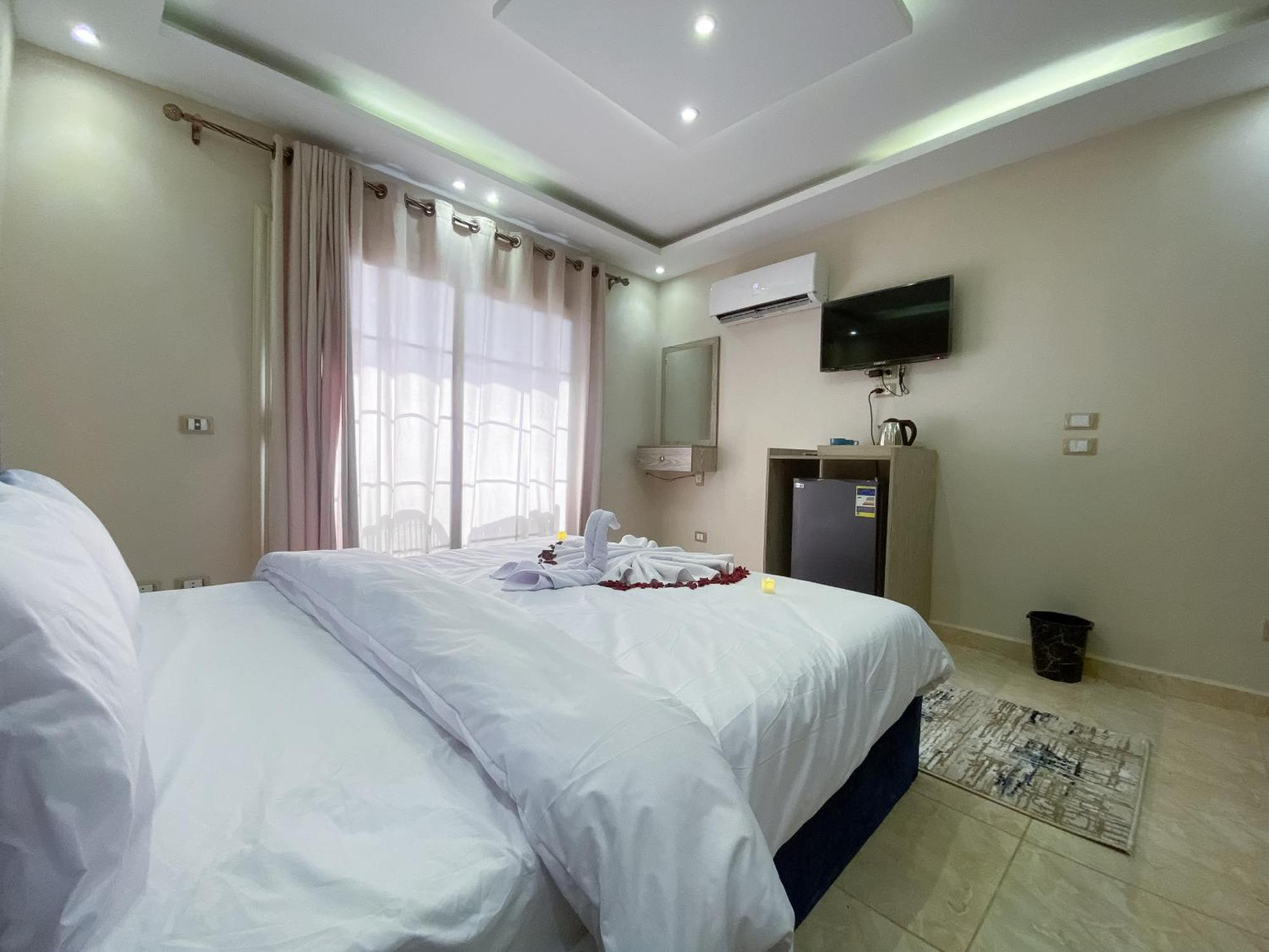 Young Pharaoh View Inn Le Caire Extérieur photo